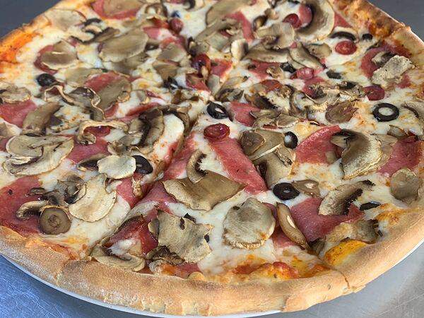 Ozz пицца суши - Маленькая Италия