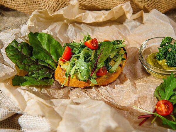 Алаверды - Брускетта с гуакамоле