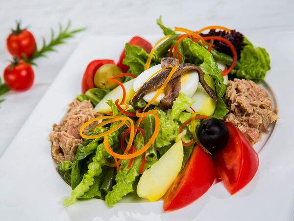 Кафе-brasserie Бригантина - Салат Ницца