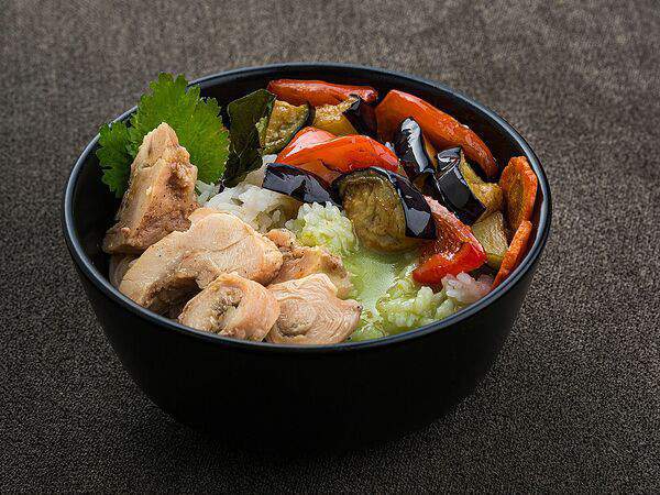 Халасё - Зелёный карри с курицей