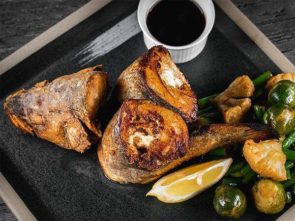 Vegas - Сибас, запеченный с сыром и овощами