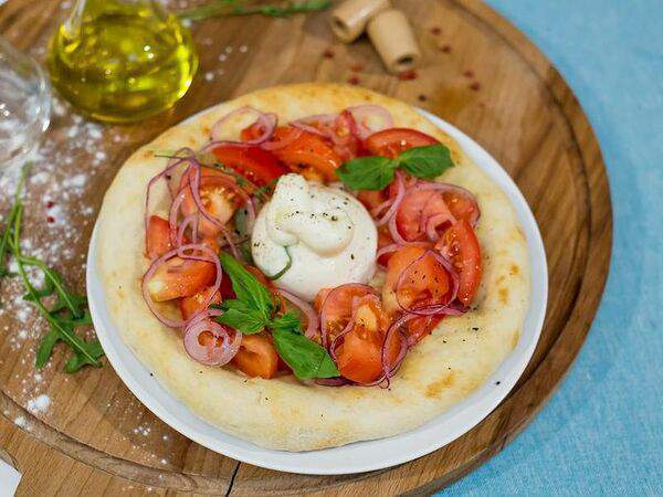 Акварель - Пиццетта с сыром буррата