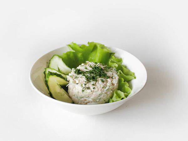 Брынза - Салат с лососем и деревенским яйцом