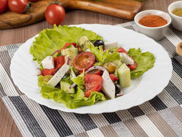 Грузинский дворик - Салат Греческий