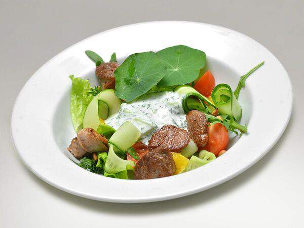 Mamma mia - Салат из индейки с йогуртовым дрессингом