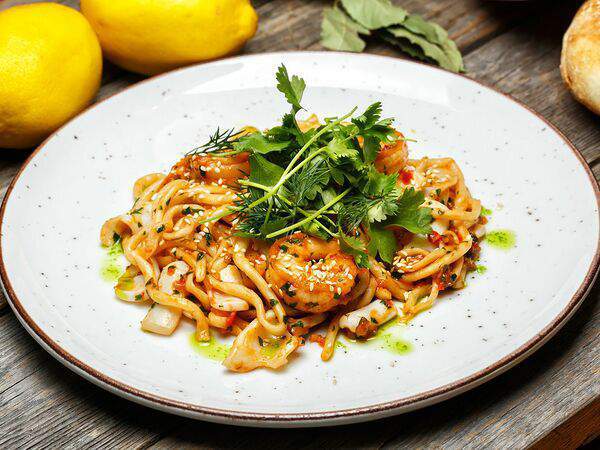 Бахор - Лагман с морепродуктами