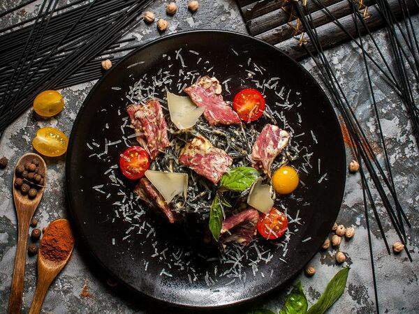 KUNAK HOUSE Халяль - Чёрные спагетти с говядиной