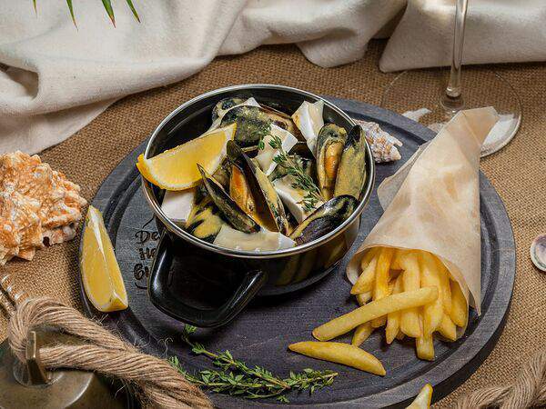 Дело не в вине - Мидии в манговом соусе с козьим сыром