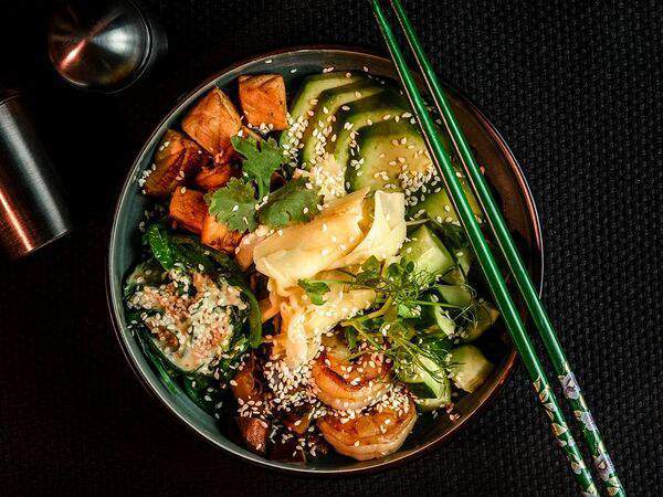 Foodmarket #FaceRoll - Поке с лососем и креветкой