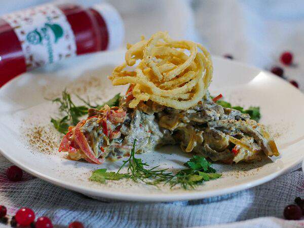 Трактир Мистер Бочкин - Салат с отварным языком