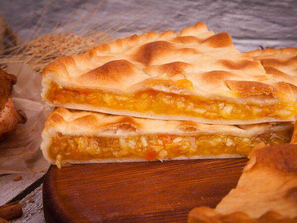 Осетинские пироги и пицца - Сдобный пирог с яблоком и грецким орехом