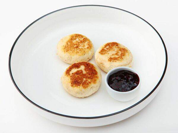 Colors Сafe - Сырники с соусом