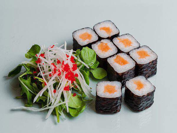 Pagu - Маки с лососем