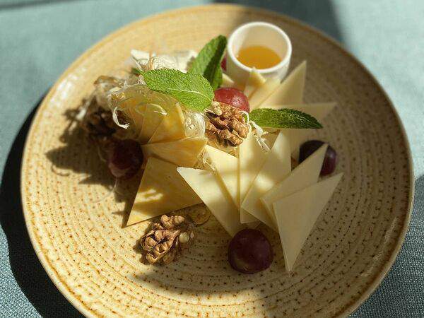 Хуторок на Пушкина - Ассорти сырное