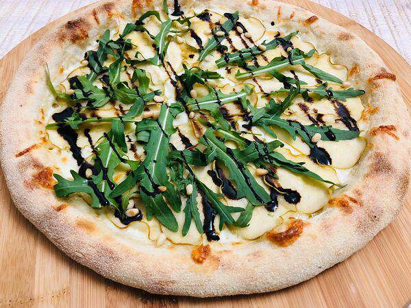 Food Tasty Cafe - С руколой и грушей