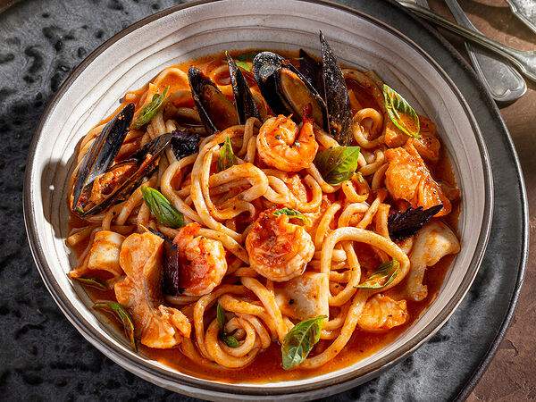 Урюк - Лагман с морепродуктами