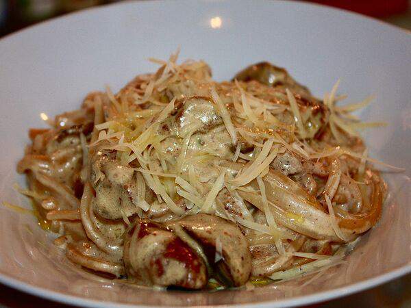 Pulcinella - Лингуини с белыми грибами и трюфелем