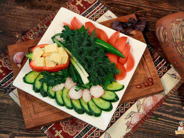 Шашлычный двор - Овощная корзина Армения