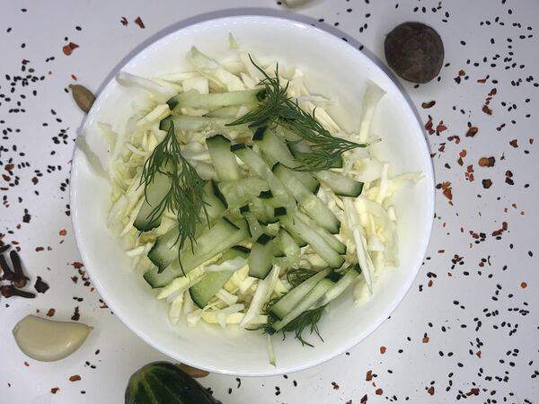 EasyFood - Салат Капустный с огурцами