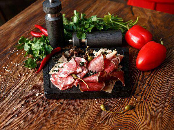 Угли - Мясная тарелка