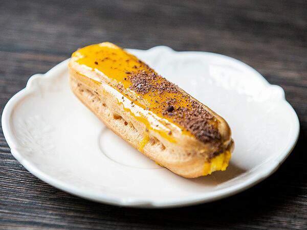 В шоколаде - Эклер Манго-Маракуйя