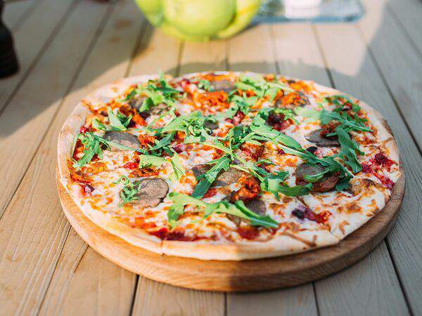 SanRemo - Пицца с телятиной и вялеными томатами