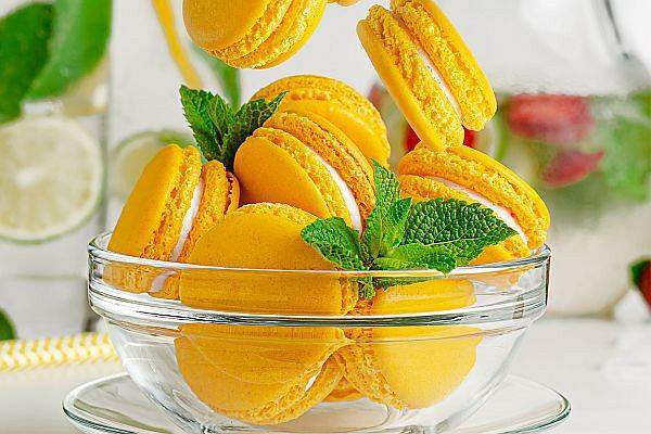 Луиджи - Макарун Манго-маракуйя 3шт