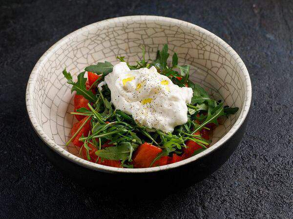 Баклажан Горьковская - Салат с рукколой и страчателой