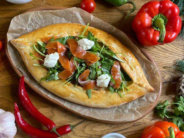 Чучвара, мангал и печи - Лодочка с лососем из печи