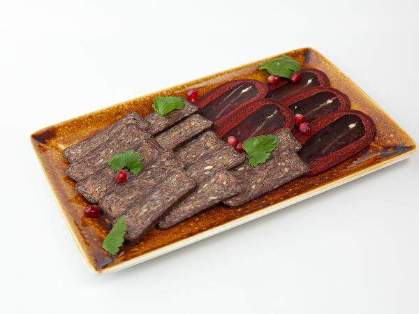 Персонажи - Грузинские мясные деликатесы