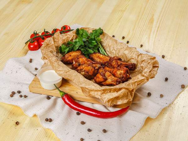 Yellow Cafe - Крылышки с соусом дорблю