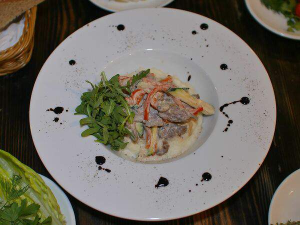 Трактир Мистер Бочкин - Бефстроганов с пюре