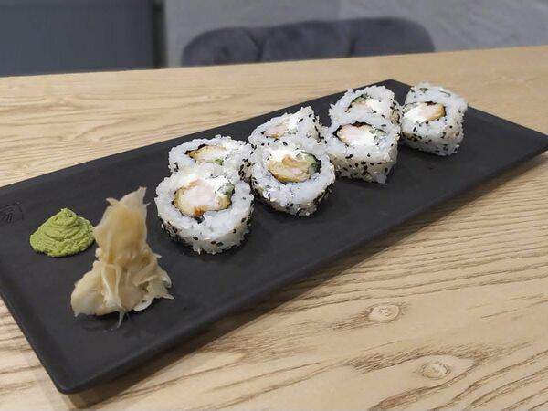 Манэки - Ролл креветка темпура