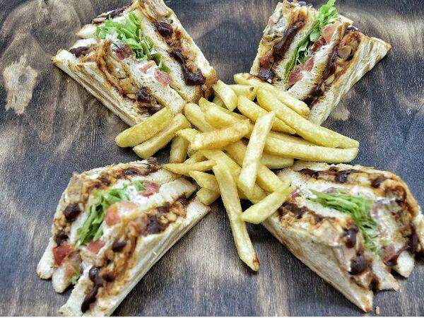 Big Dog - Клаб-сэндвич с курицей