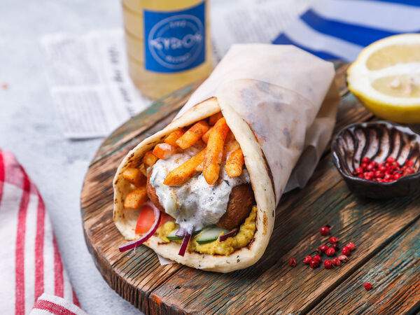 The Gyros Bistro - Гирос Пегас с фалафелем и дзадзики