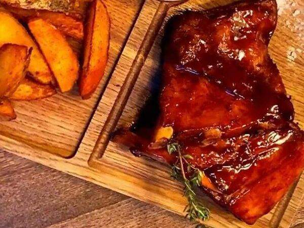 VinBurger - Свиные рёбра с картофелем