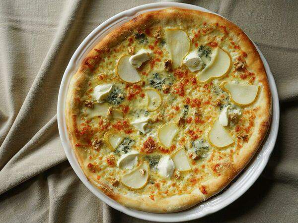 Римские каникулы - Пицца с горгонзолой и грушей