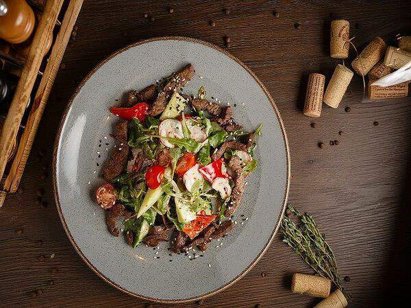 Вершина - Острый тайский салат с телятиной