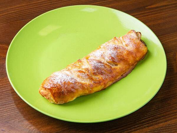 Грузинская Пекарня - Слойка Банан-карамель