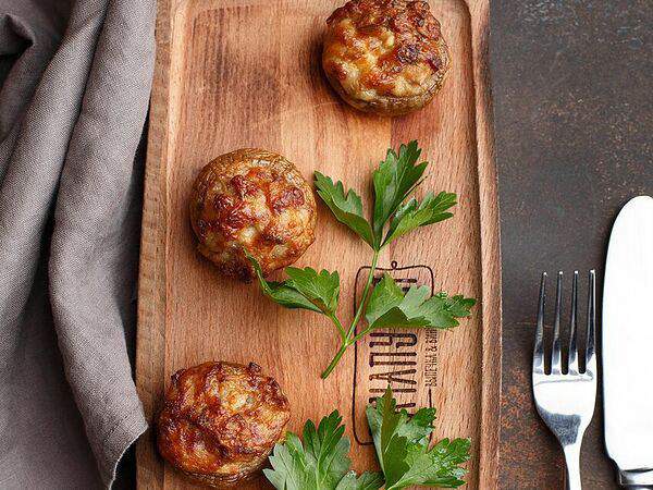 Хачапурия - Фаршированные шампиньоны