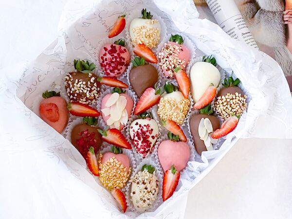 Merci-клубника в шоколаде - Набор 16 клубник Обновленный