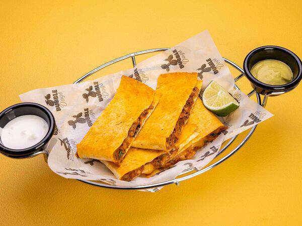 Bubble Dogs - Кесадилья с говядиной