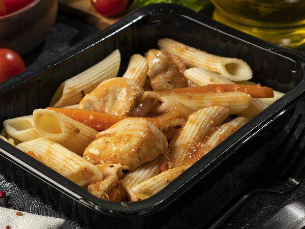 Твоя Еда - Пенне с грудкой в соусе