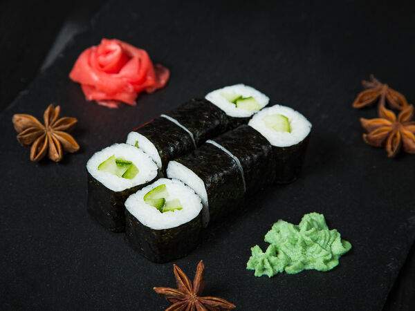 Аквасуши - Ролл классический с огурцом