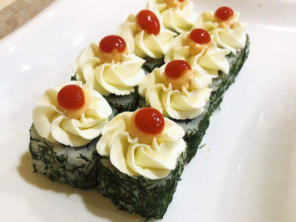 Дада - Ролл Сакура