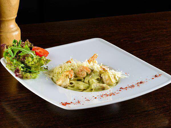 Перфетто - Феттучине с королевскими креветками и белыми грибами