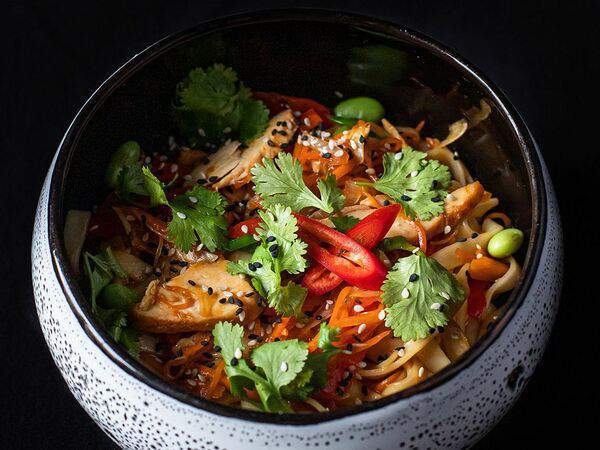 Half of you - Лапша с курицей в соусе Терияки