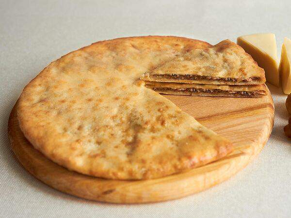 Pirogi Chita - Пирог осетинский с горбушей, сыром и шампиньонами