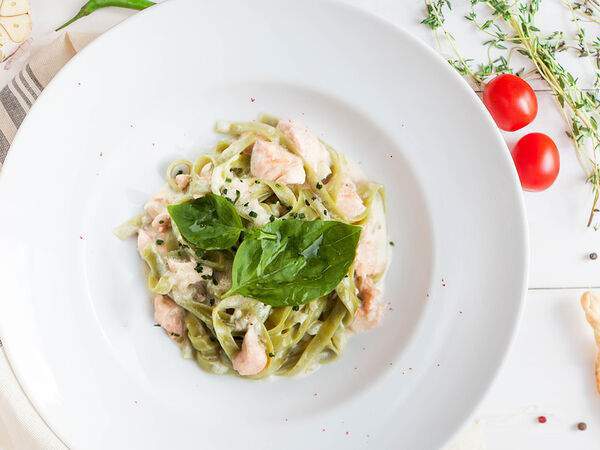 Квартира 162 - Шпинатные феттуччине с форелью