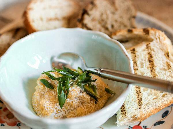 Сыроварня - Икра щучья на хрустящем тосте